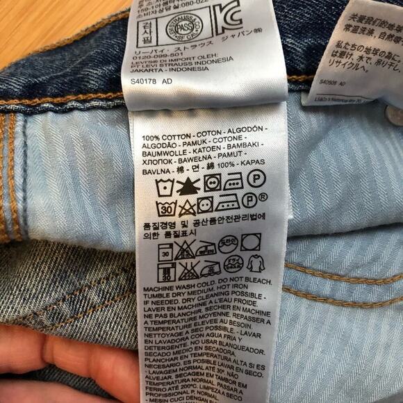 Levi’s Distressed raw hem Jeans Shorts Size 26 - Picture 7 of 8